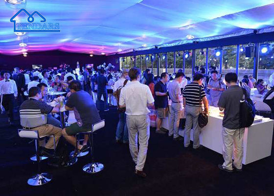 Grande tenda de casamento de alumínio customizado para o exterior com paredes de PVC suave para venda