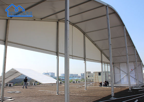 Armazém industrial de carga pesada personalizado ao ar livre, workshop evento de armazenamento Arcum Curve Tent