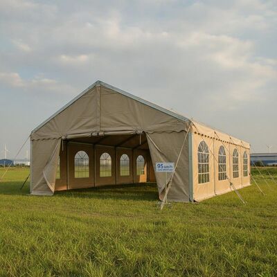 Tenda para serviço pesado de nível industrial com cobertura de poliéster laminado de PVC 900gsm e estrutura de aço galvanizado a quente Q235 para resistência ao vento de 95 km/h