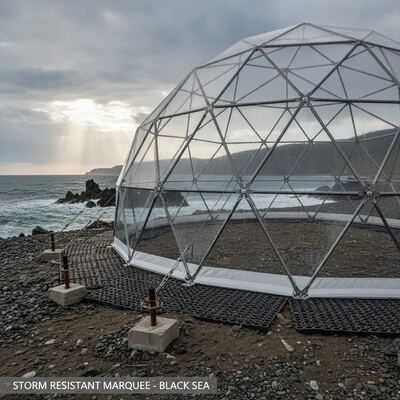 Tenda de Festa Marquee de Alumínio Resistente a Tempestades com Sistema Pesado de Ancoragem para Local na Costa do Mar Negro